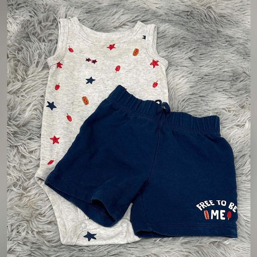 Gray Star Bodysuit and Navy Shorts Set - Picture 1 of 3